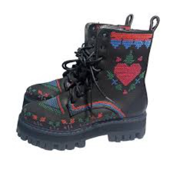 Farm Rio Black Mid Boots Heart Stitched Lace Up - Picture 4 of 16